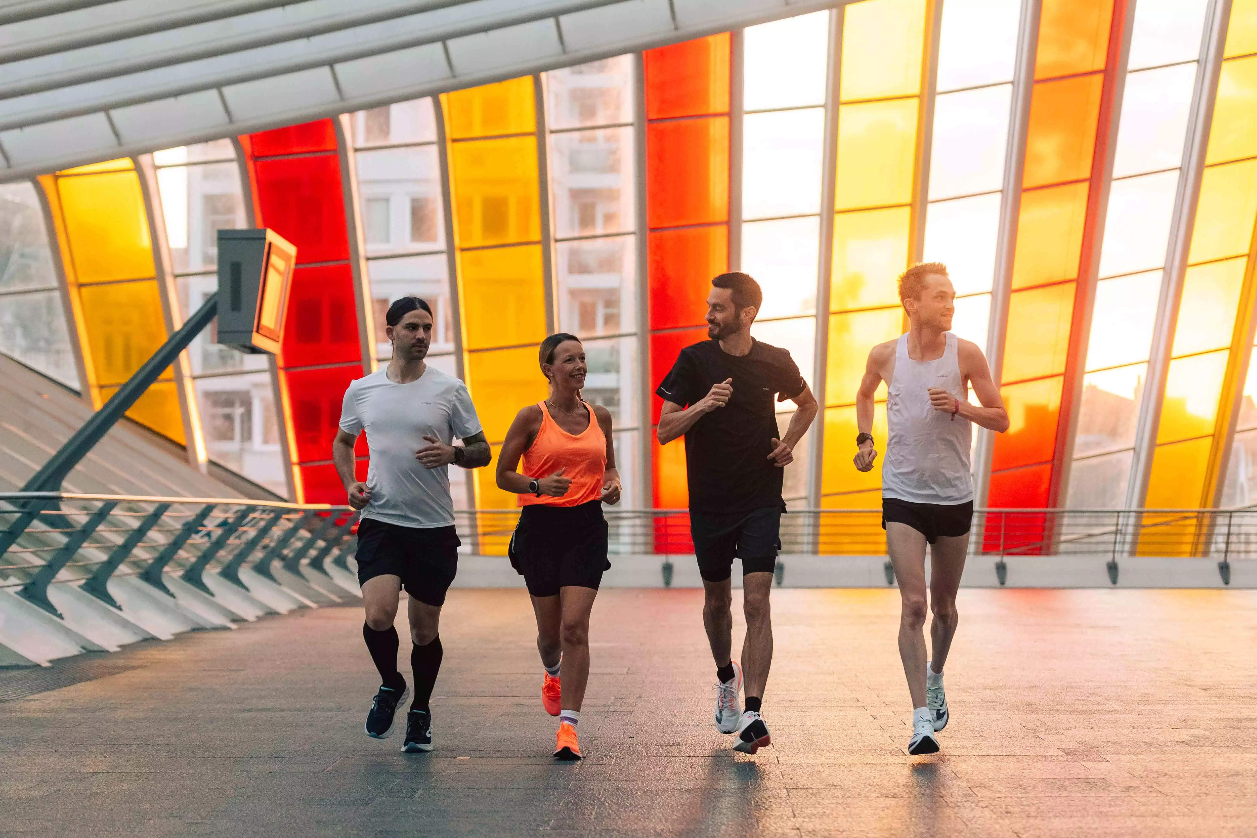 équipe course à pied hommes femmes gare liège 